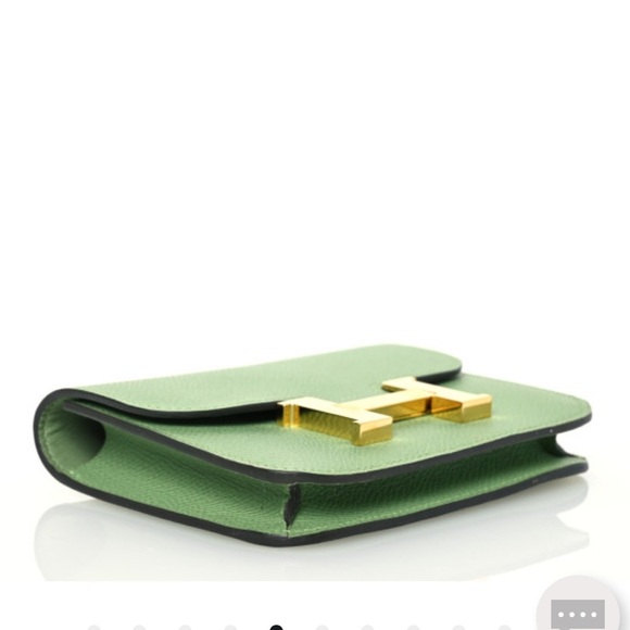Hermes Constance Epsom   (Vert Criquet) Clutch/wallet/crossbody. - Picture 4 of 10